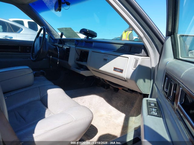 1992 CADILLAC DEVILLE 1G6CD53B5N4206641 Photo 4