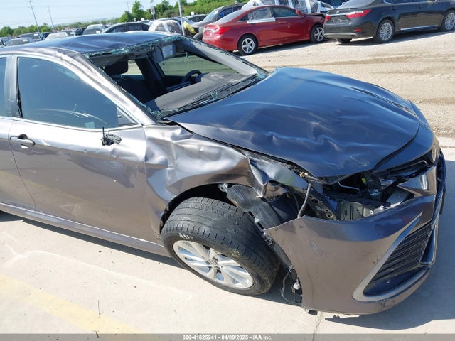 4T1C11AK9NU046857 Toyota CAMRY LE