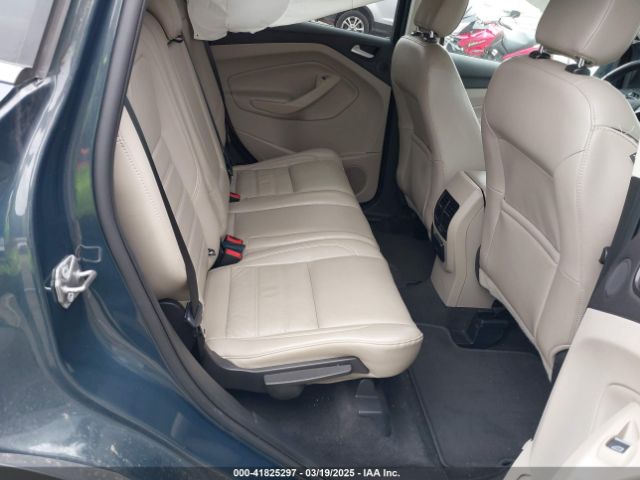 1FMCU9J95KUC28621 Ford Escape Titanium