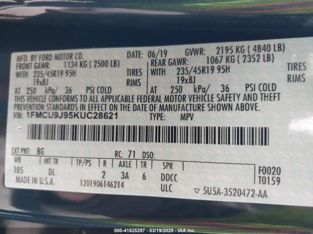 1FMCU9J95KUC28621 Ford Escape Titanium