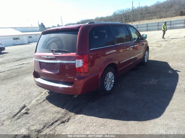 2C4RC1GG5ER463952 Chrysler Town & Country Limited