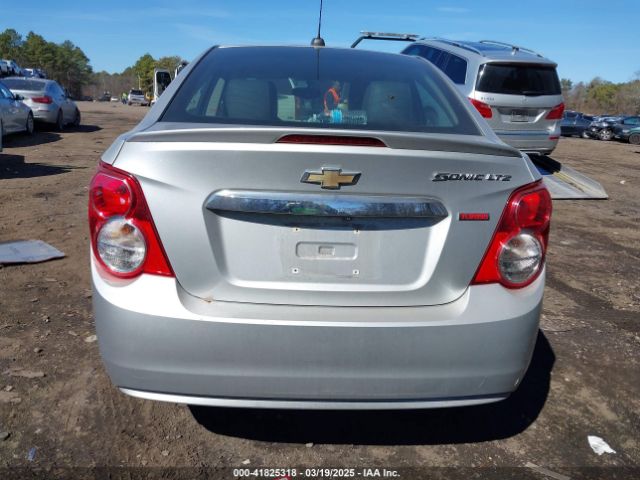 1G1JE5SB2F4201930 Chevrolet Sonic Ltz Auto
