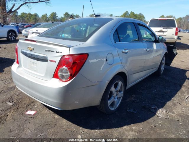 1G1JE5SB2F4201930 Chevrolet Sonic Ltz Auto