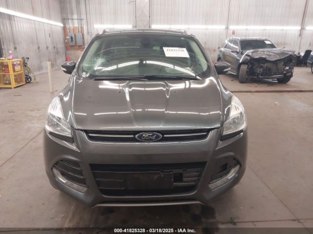 1FMCU9J96FUA43337 Ford Escape Titanium