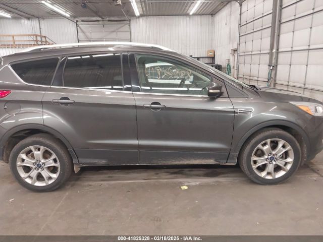 1FMCU9J96FUA43337 Ford Escape Titanium