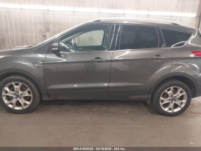 1FMCU9J96FUA43337 Ford Escape Titanium