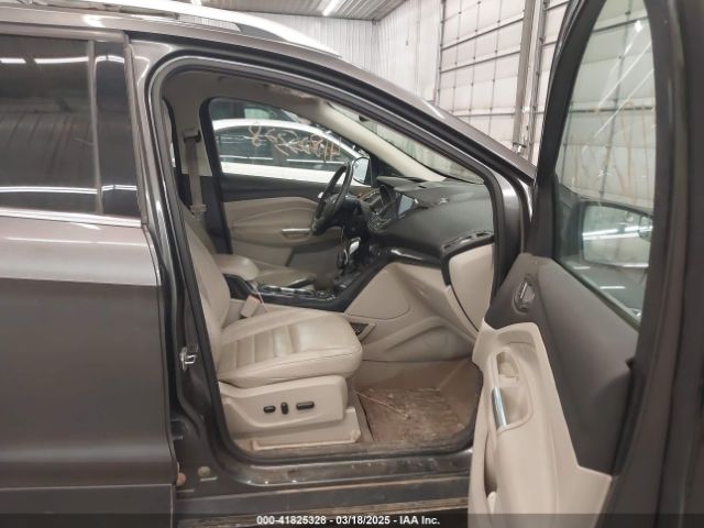 1FMCU9J96FUA43337 Ford Escape Titanium