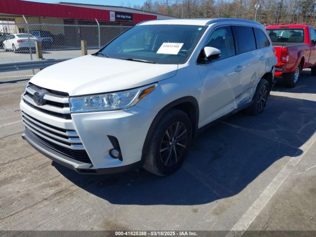 5TDKZRFH0KS567597 Toyota Highlander Xle
