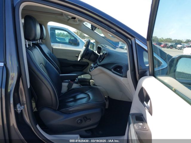 2018 CHRYSLER PACIFICA 2C4RC1GG4JR321621 Photo 4