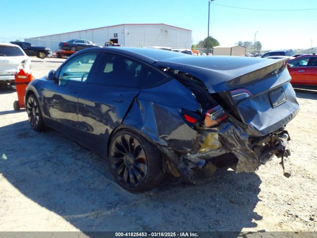 7SAYGDEF9NF544205 Tesla Model Y Performance Dual Motor All-wheel Drive