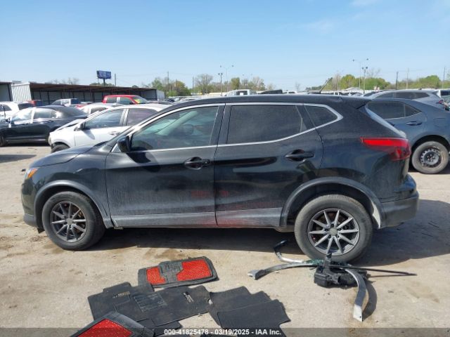 JN1BJ1CP3JW160587 Nissan Rogue Sport S
