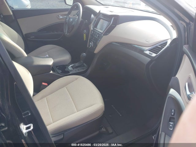 5NMZUDLB0HH014153 Hyundai Santa Fe Sport 2.4l
