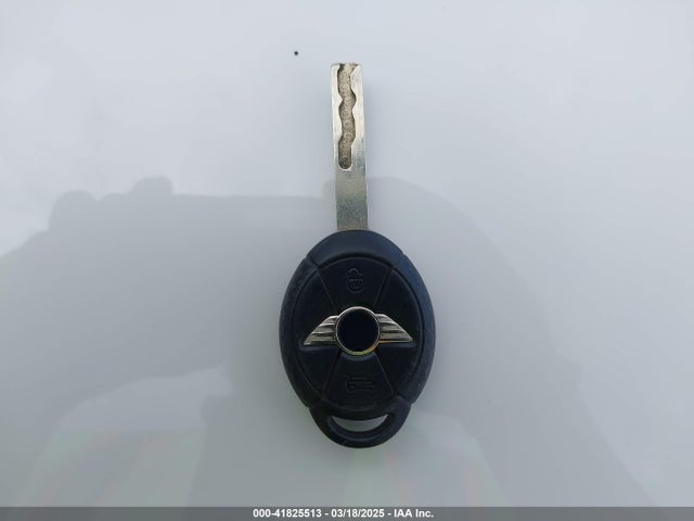 2006 MINI COOPER WMWRC33516TK67711 Photo 10