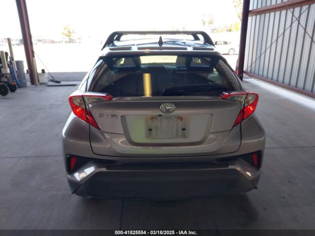 JTNKHMBX8L1068088 Toyota C-HR LE