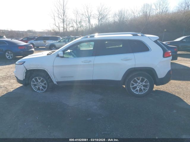 1C4PJMCB3FW734573 Jeep Cherokee Latitude