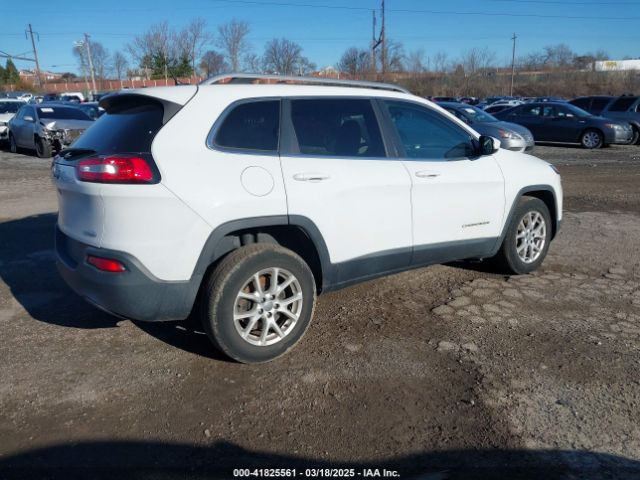 1C4PJMCB3FW734573 Jeep Cherokee Latitude