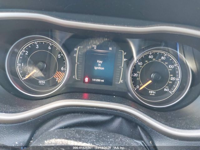 1C4PJMCB3FW734573 Jeep Cherokee Latitude
