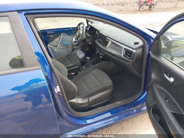 3KPA24AB1JE094811 KIA RIO S