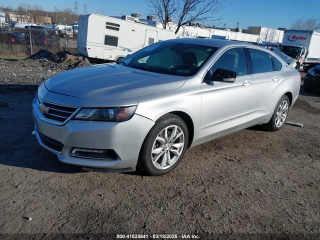 Chevrolet IMPALA 1LT 2018 2G1105SA8J9157511 Image 2