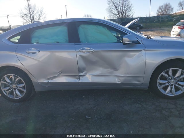 Chevrolet IMPALA 1LT 2018 2G1105SA8J9157511 Image 6