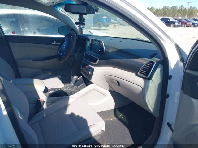 KM8J33A48MU361758 Hyundai Tucson Value