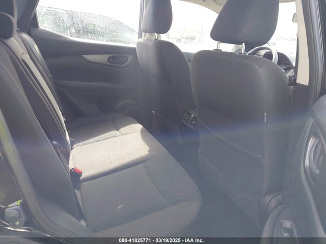 JN1BJ1CRXHW140204 Nissan Rogue Sport S