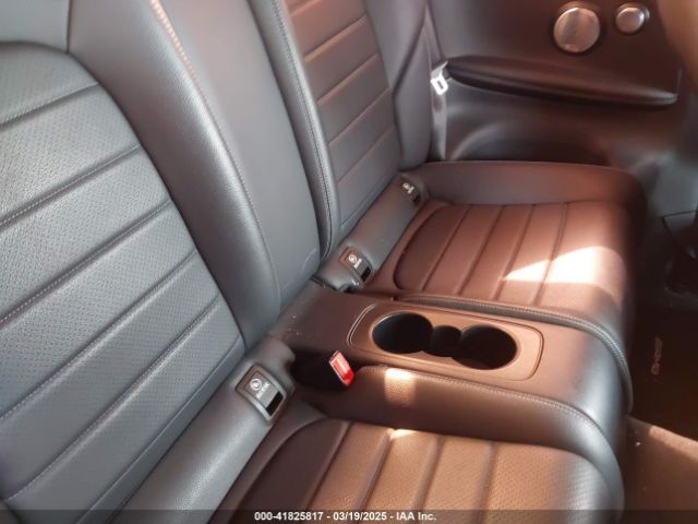 WDDWJ4JB6JF614666 Mercedes-Benz C 300