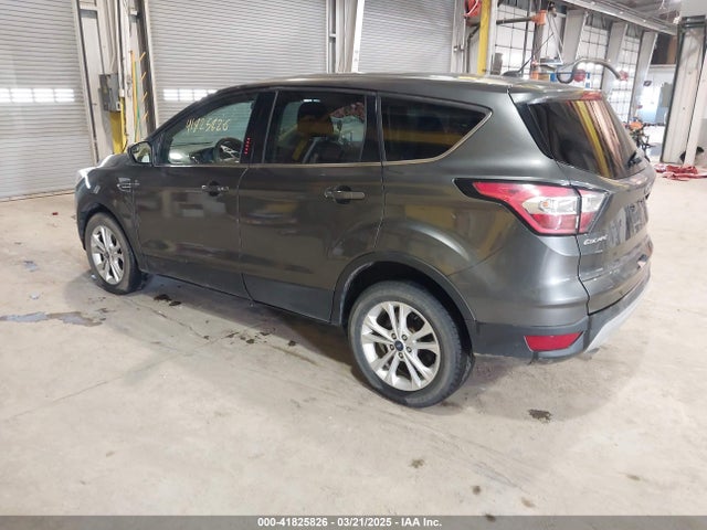 1FMCU9G95HUD29724 Ford ESCAPE SE