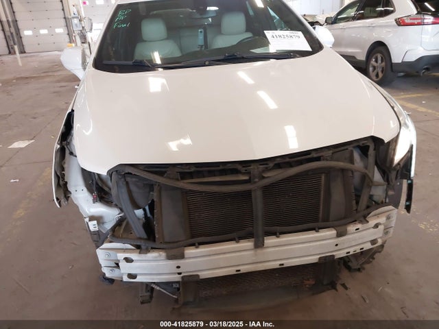 1GYKNARS7HZ121596 Cadillac Xt5 Standard