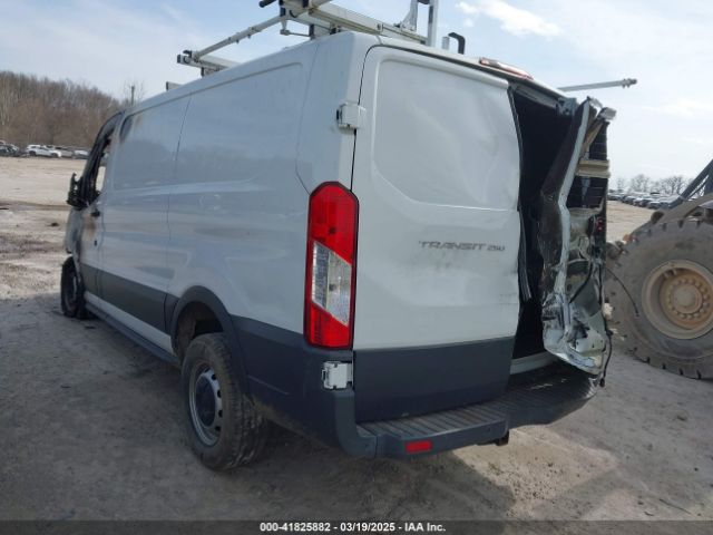 1FTYR1YM1JKB43857 Ford Transit-250