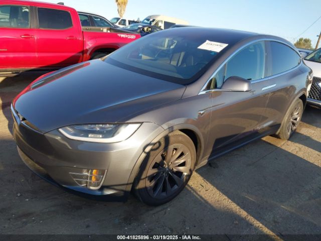2018 TESLA MODEL X 5YJXCBE20JF103546 Photo 1