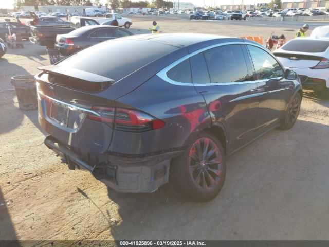 2018 TESLA MODEL X 5YJXCBE20JF103546 Photo 3