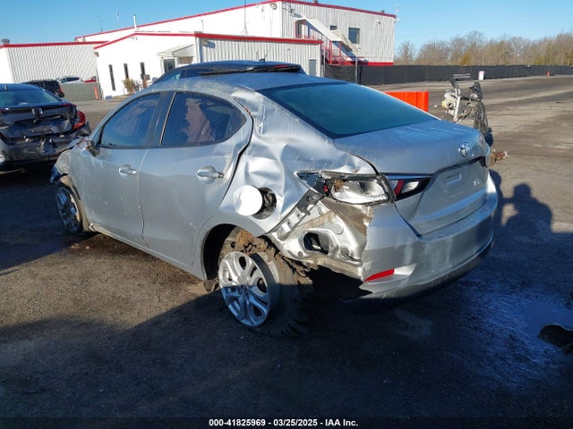 3MYDLBYV0JY321968 Toyota YARIS IA