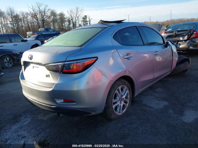 3MYDLBYV0JY321968 Toyota YARIS IA