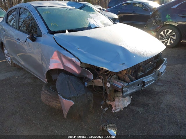 3MYDLBYV0JY321968 Toyota YARIS IA