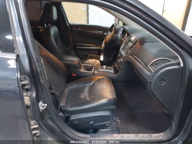 2017 CHRYSLER 300C 2C3CCAKG2HH597183 Photo 4