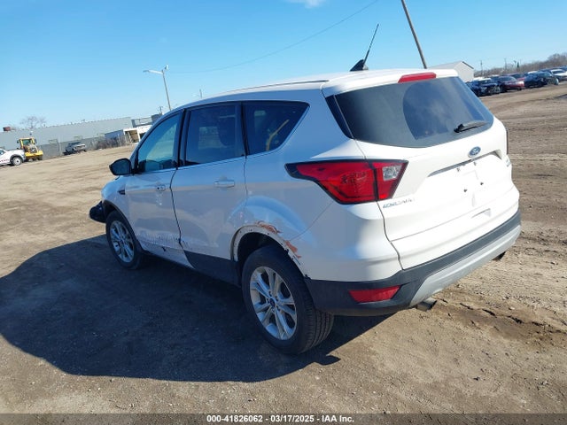 1FMCU9GD6KUA69877 Ford ESCAPE SE