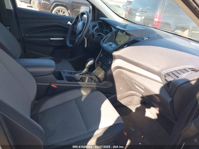 1FMCU9GD6KUA69877 Ford ESCAPE SE