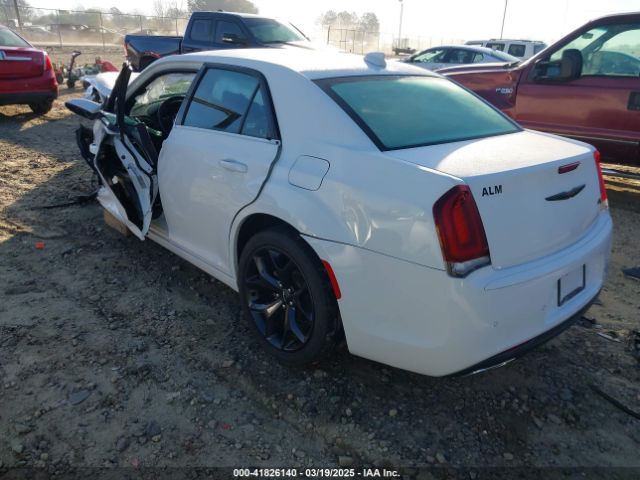 2021 CHRYSLER 300 2C3CCABG1MH595841 Photo 2