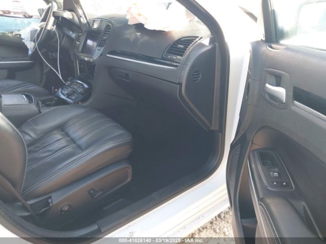 2021 CHRYSLER 300 2C3CCABG1MH595841 Photo 4