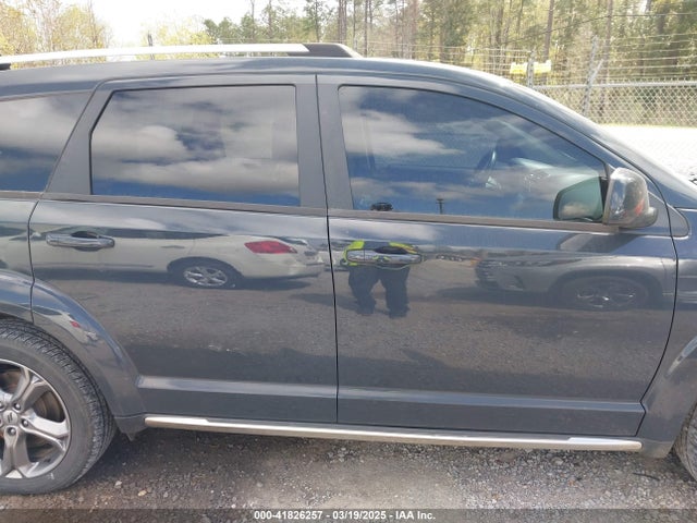 3C4PDCGB5JT171813 Dodge Journey Crossroad