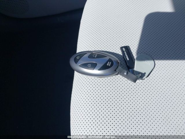 KM8HE3A35SU201768 Hyundai Kona Limited