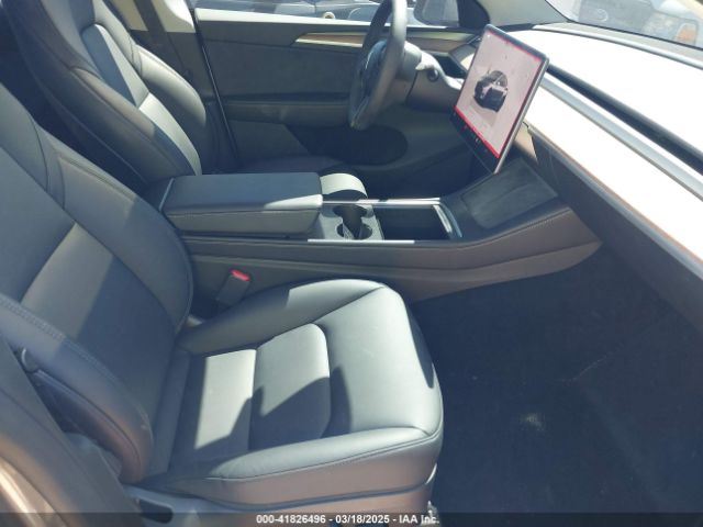 2024 TESLA MODEL Y 7SAYGDEF4RA310248 Photo 4