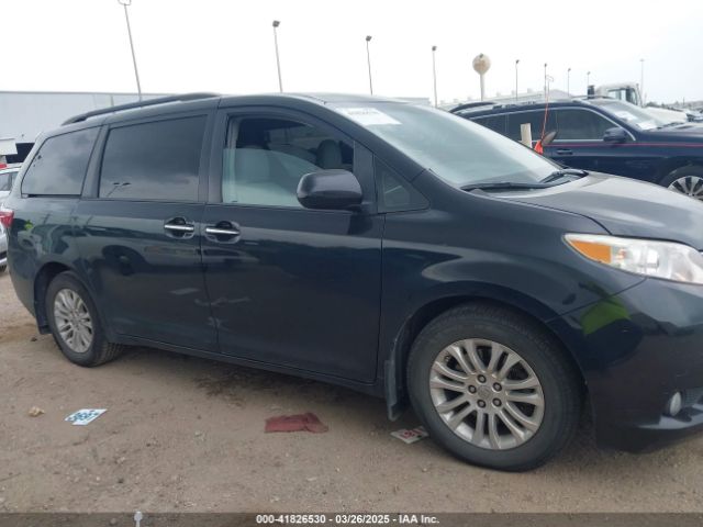 5TDYK3DC7FS675661 Toyota Sienna Xle Premium 8 Passenger