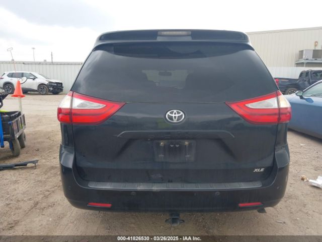 5TDYK3DC7FS675661 Toyota Sienna Xle Premium 8 Passenger