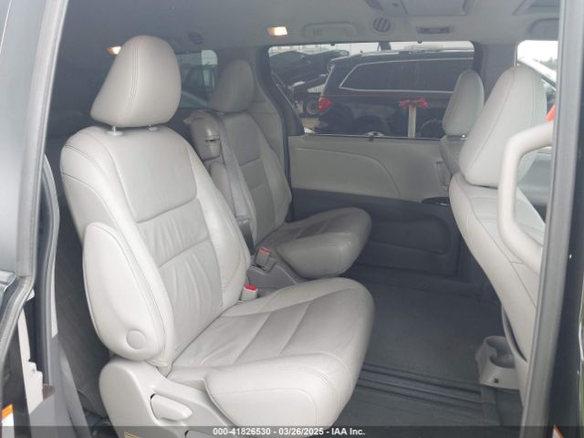 5TDYK3DC7FS675661 Toyota Sienna Xle Premium 8 Passenger