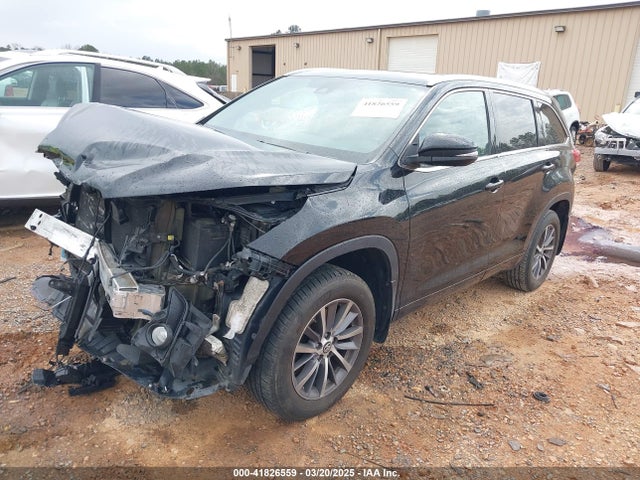 5TDJZRFH8HS510214 Toyota Highlander Xle