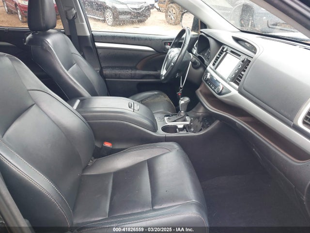 5TDJZRFH8HS510214 Toyota Highlander Xle