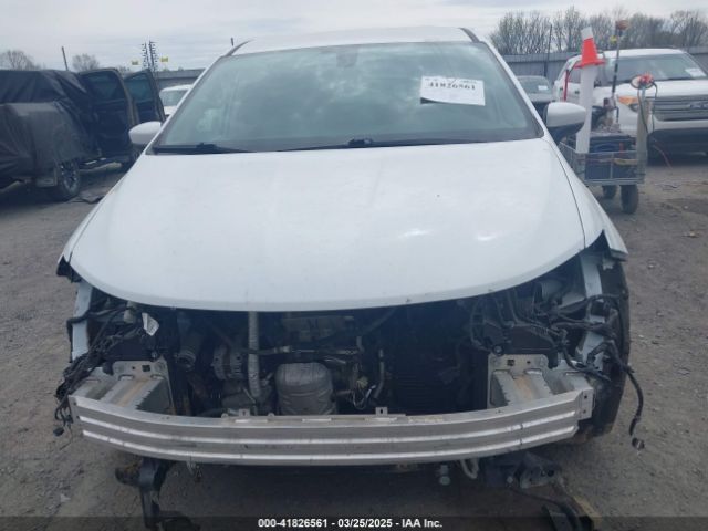 2C4RC1BG1HR768280 Chrysler Pacifica Touring Plus