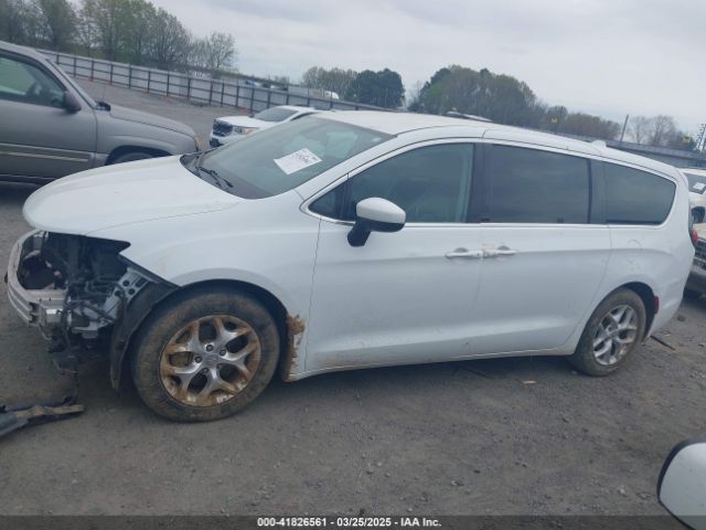 2C4RC1BG1HR768280 Chrysler Pacifica Touring Plus